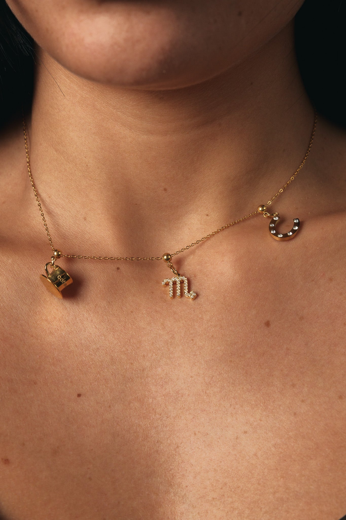 EOS GOLD EARRINGS PAIR