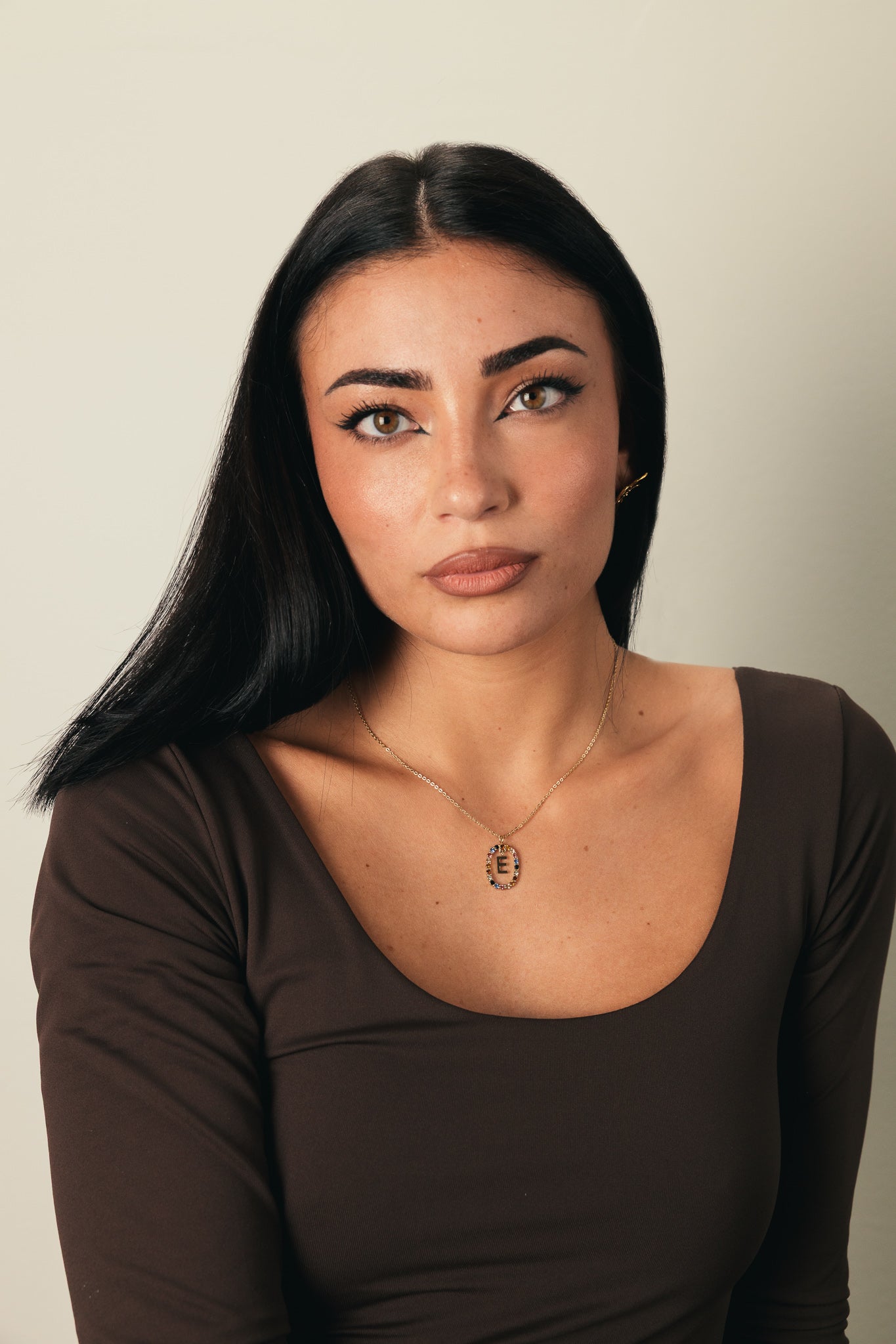 COLLANA CON LETTERA E