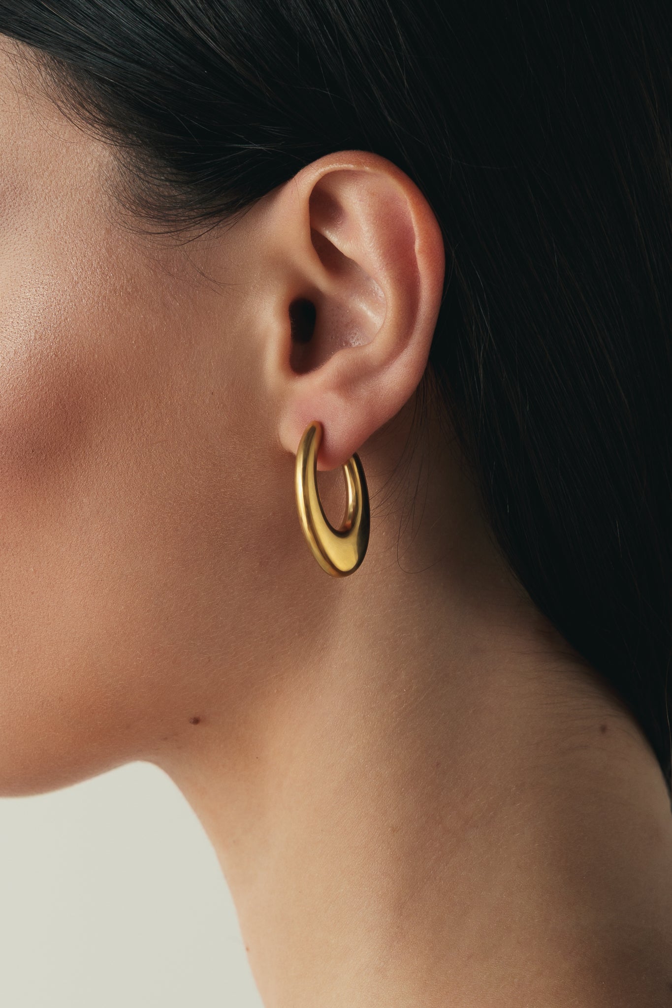 EOS GOLD EARRINGS PAIR