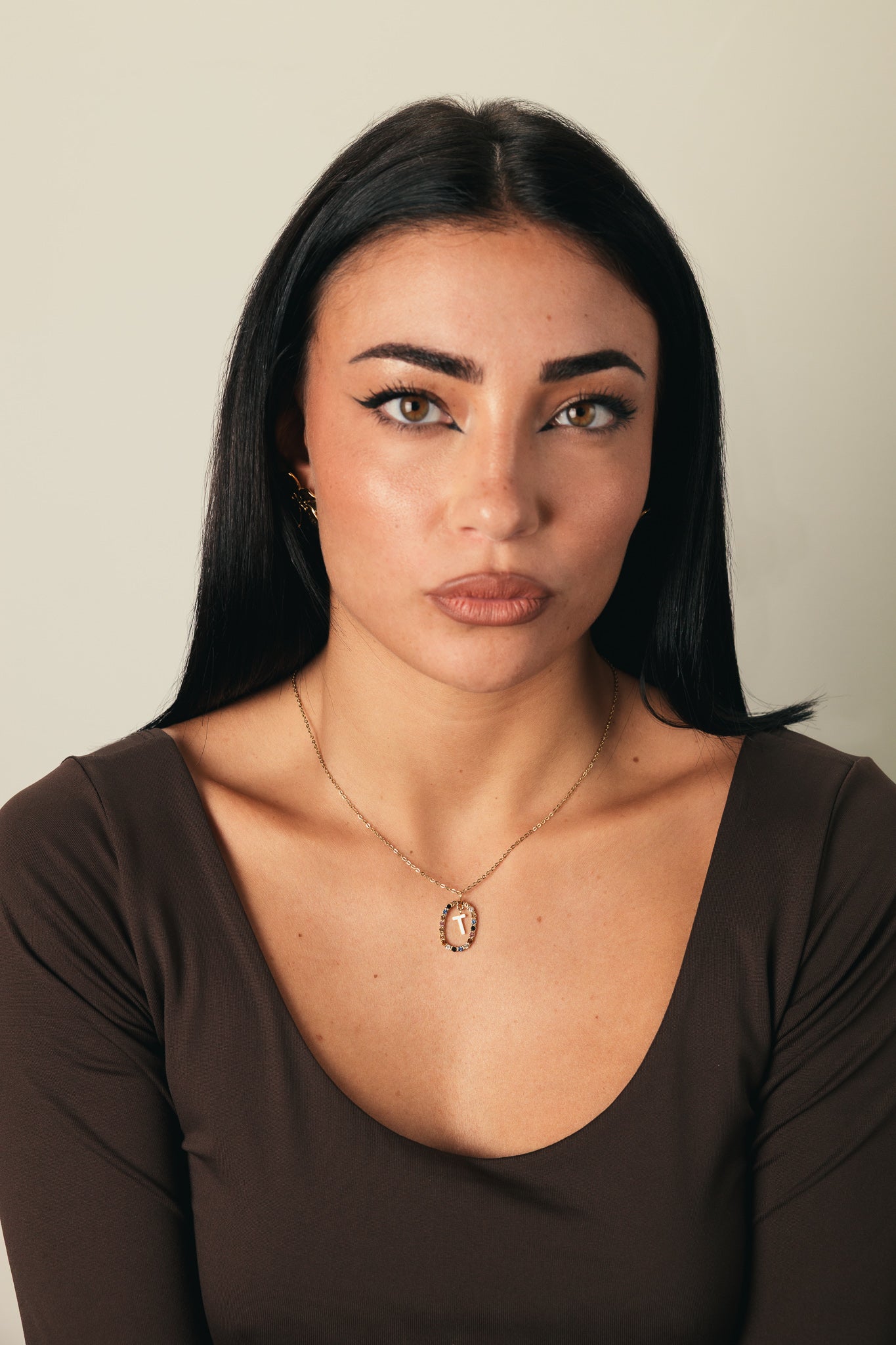 COLLANA CON LETTERA T