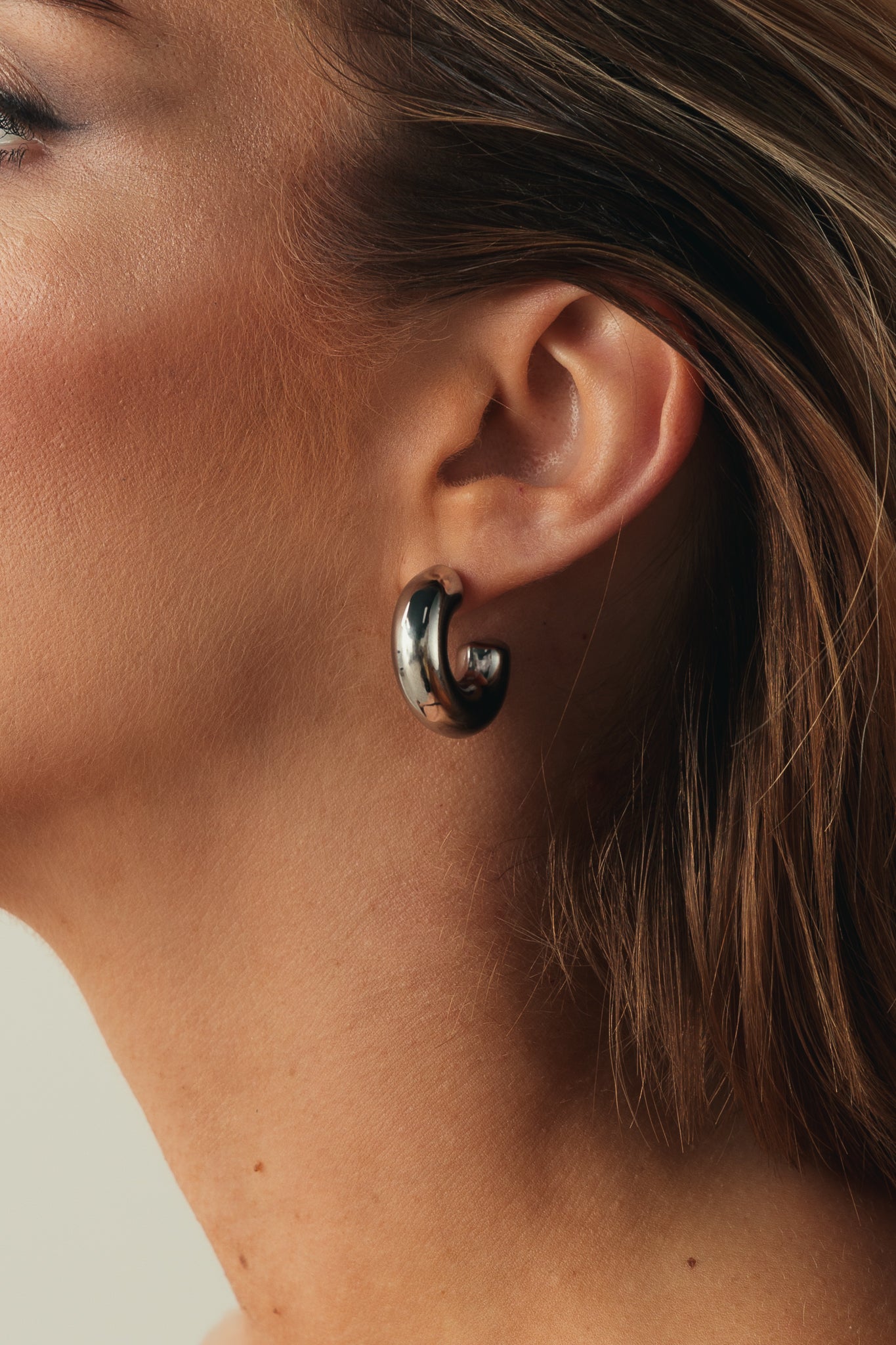 COPPIA ORECCHINI A CERCHIO OVER